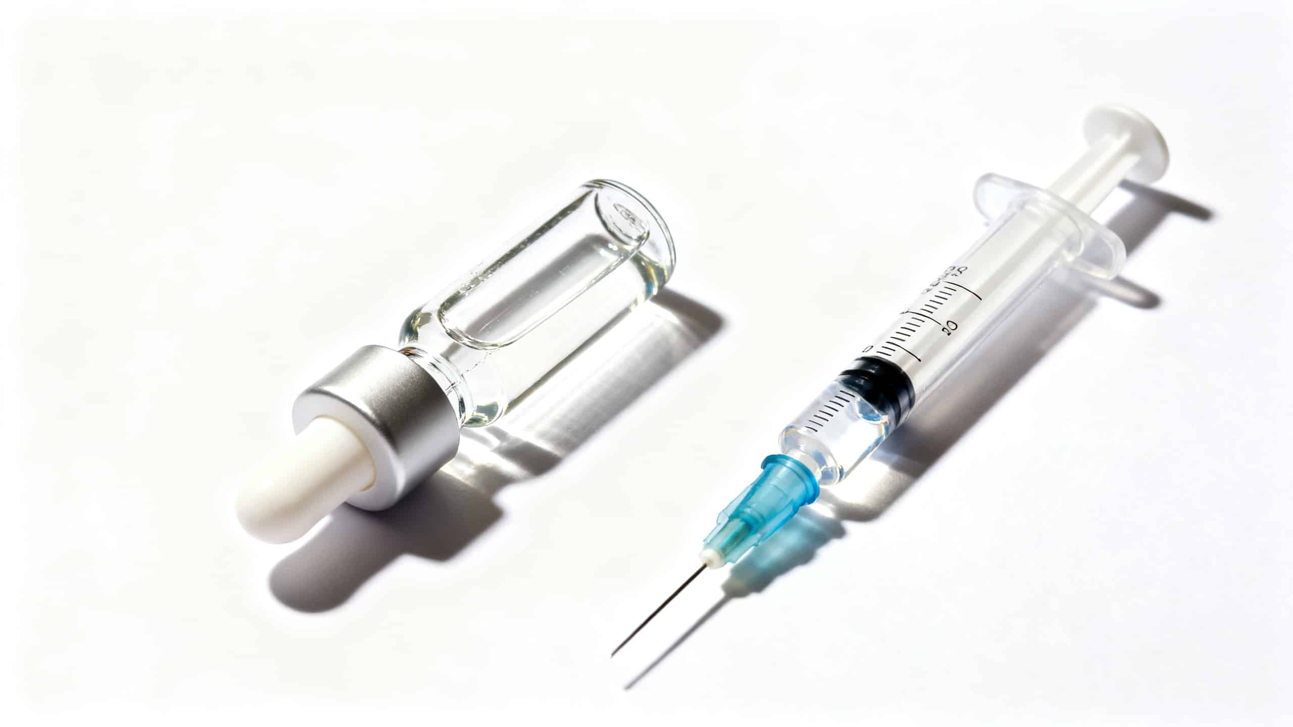 Comparaison entre comprimés sublinguaux et injection sous-cutanée pour immunothérapie allergénique